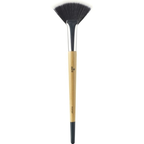 FAN BRUSH_meigipintsel_looduskosmeetika.jpg